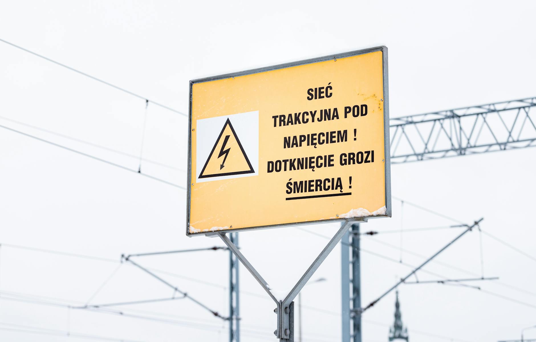 Przerwy w dostawie prądu w Garwolinie: majowe ostrzeżenia dla mieszkańców